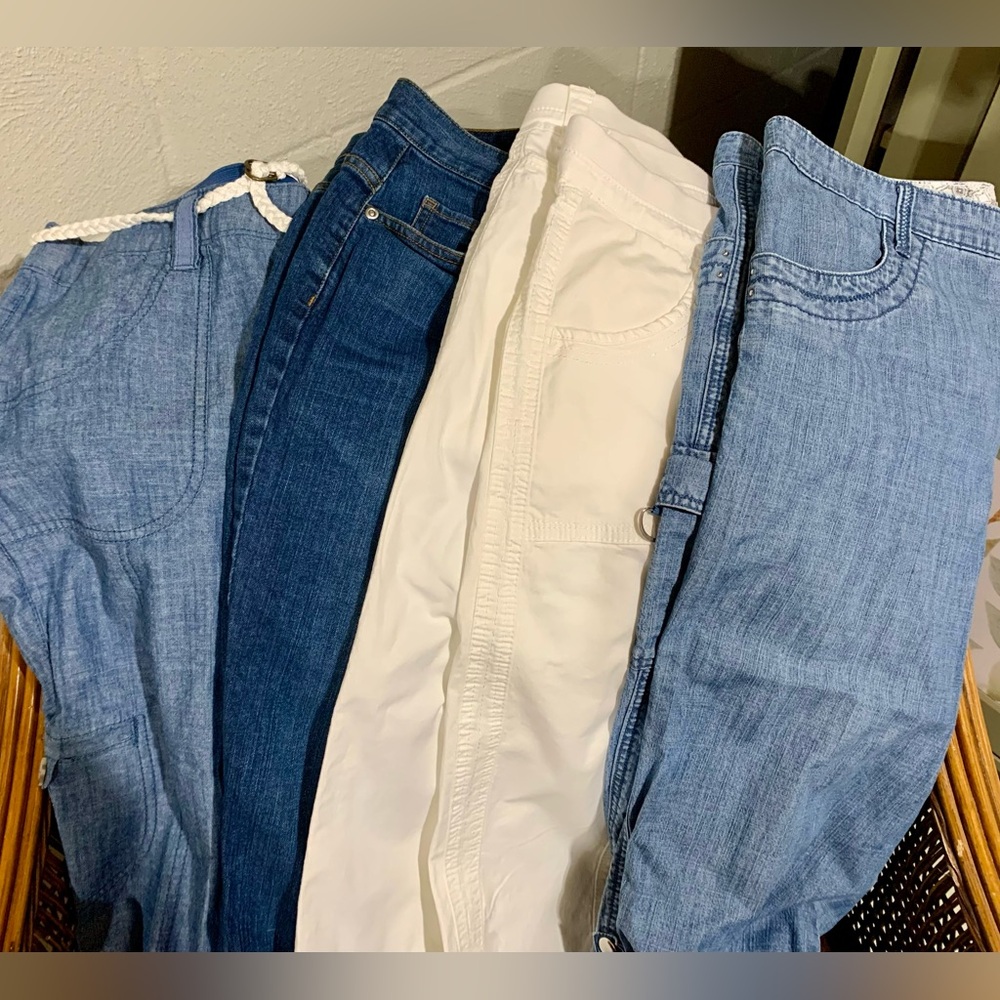 Bundle of Four Pairs of Capris Pants Multiple Brands